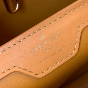 Louis Vuitton LV Capucines BB Brown Raised Pattern Handbags 27x18x9cm