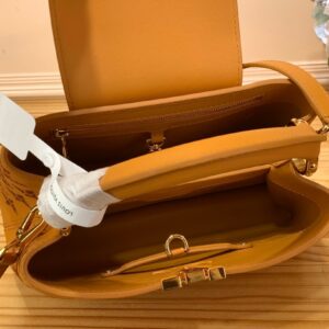 Louis Vuitton LV Capucines BB Brown Raised Pattern Handbags 27x18x9cm