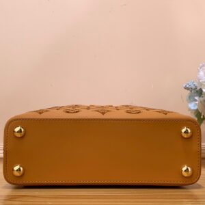 Louis Vuitton LV Capucines BB Brown Raised Pattern Handbags 27x18x9cm