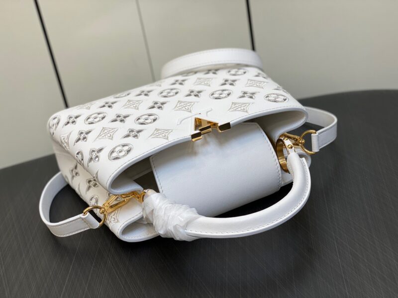 Louis Vuitton LV Capucines BB White Handbags 27x18x9cm