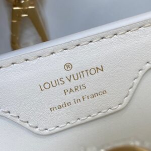 Louis Vuitton LV Capucines BB White Handbags 27x18x9cm