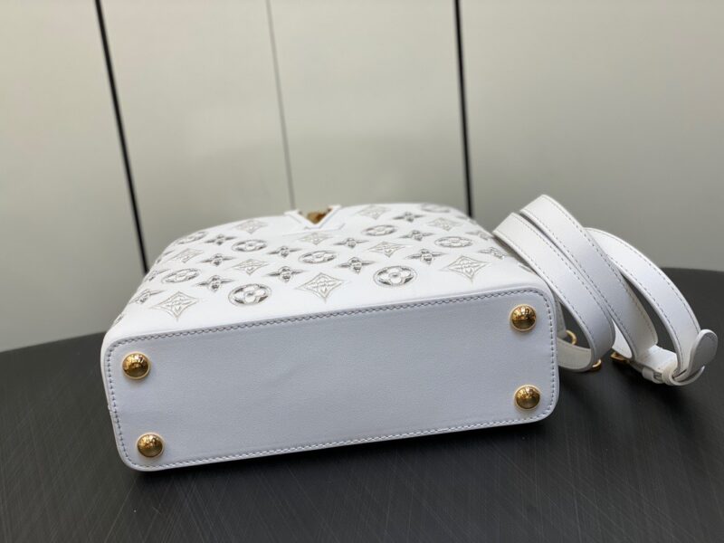 Louis Vuitton LV Capucines BB White Handbags 27x18x9cm