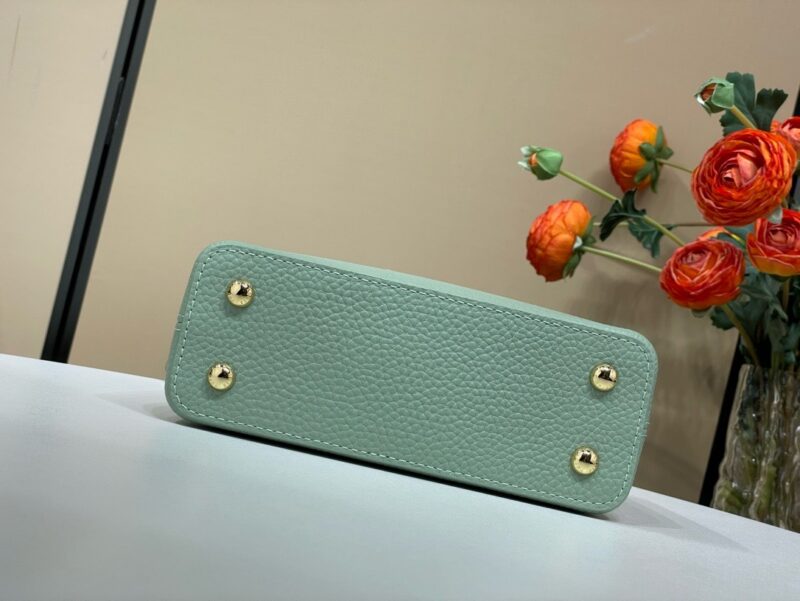 Louis Vuitton LV Capucines BB Cowhide Leather Handbags 21x14x8cm