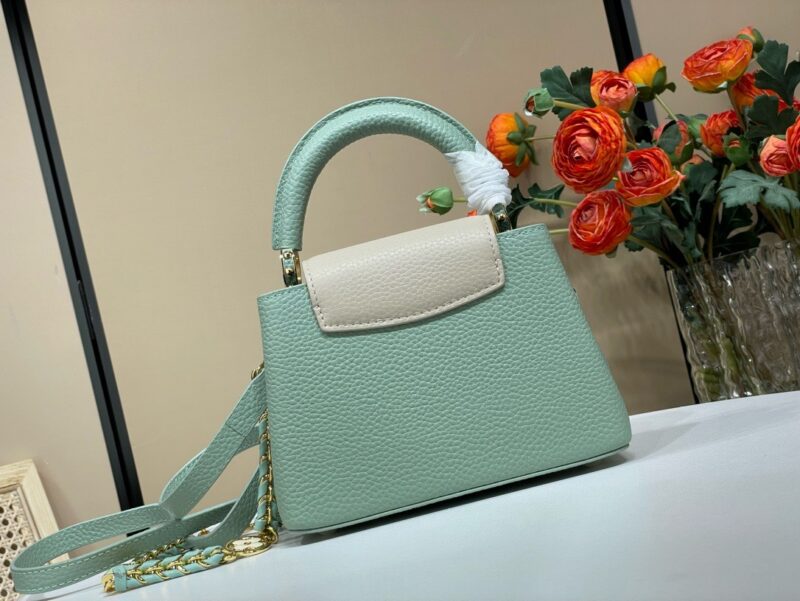 Louis Vuitton LV Capucines BB Cowhide Leather Handbags 21x14x8cm