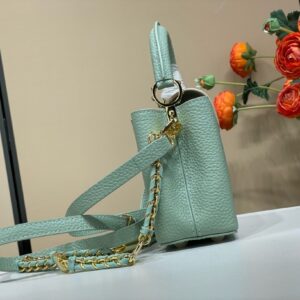 Louis Vuitton LV Capucines BB Cowhide Leather Handbags 21x14x8cm