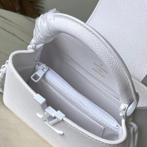 Louis Vuitton LV Capucines Handbags White Leather 21cm