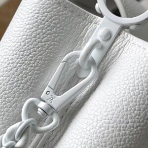 Louis Vuitton LV Capucines Handbags White Leather 21cm