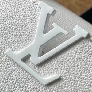 Louis Vuitton LV Capucines Handbags White Leather 21cm