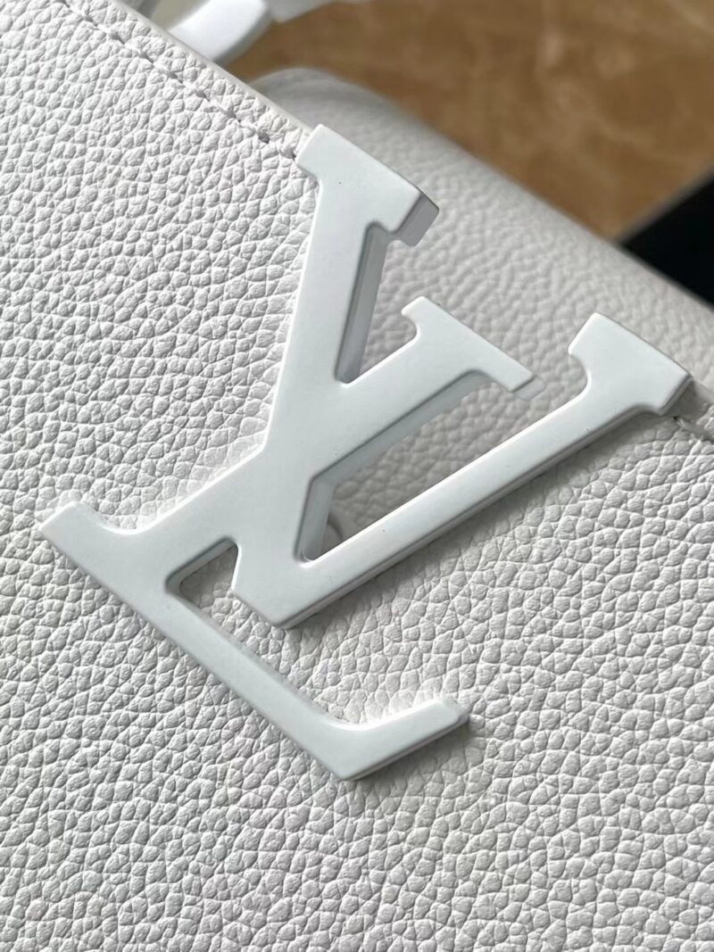 Louis Vuitton LV Capucines Handbags White Leather 21cm