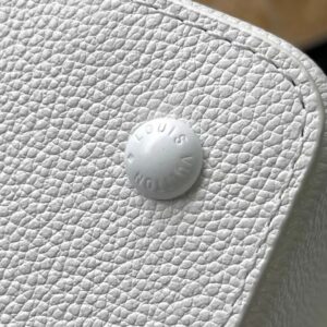 Louis Vuitton LV Capucines Handbags White Leather 21cm