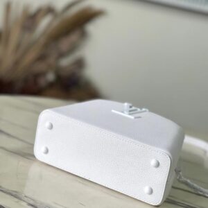 Louis Vuitton LV Capucines Handbags White Leather 21cm