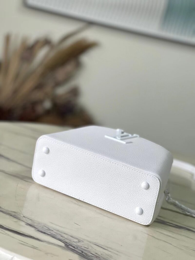 Louis Vuitton LV Capucines Handbags White Leather 21cm