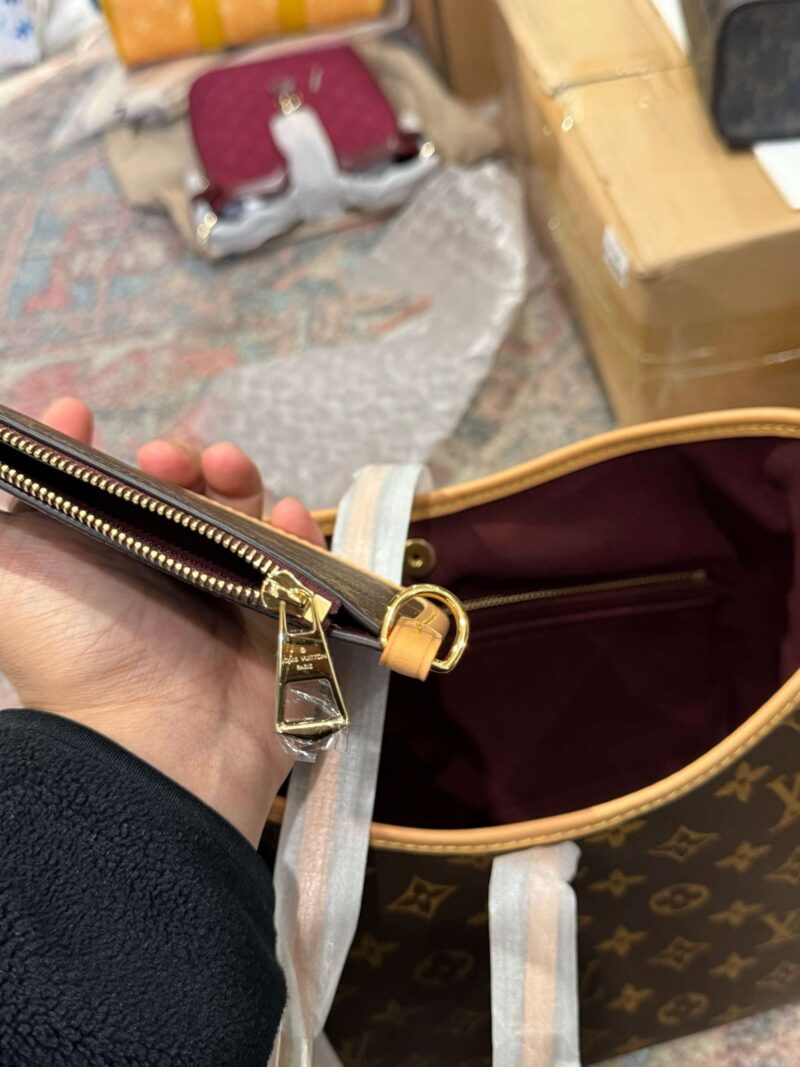 Louis Vuitton Handbags LV Carry All MM Monogram Brown Color 39x30x15cm