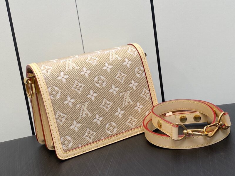 Louis Vuitton LV Dauphine Monogram Like Auth Handbags 20x15x9cm