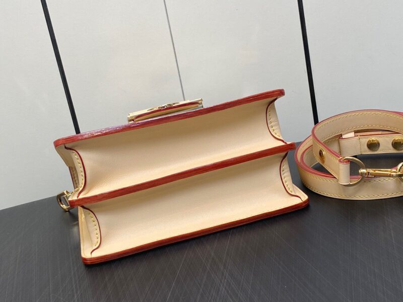 Louis Vuitton LV Dauphine Monogram Like Auth Handbags 20x15x9cm