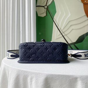 Louis Vuitton LV Diane Handbags Embossed Pattern 23x16x8.5cm