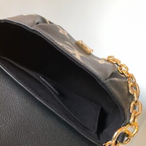 Louis Vuitton LV Favorite Black Handbags 24x14cm