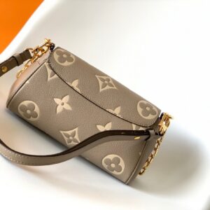 Louis Vuitton LV Favorite Brown Like Auth Handbags Lock Gold 24x14cm