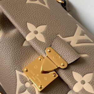 Louis Vuitton LV Favorite Brown Like Auth Handbags Lock Gold 24x14cm