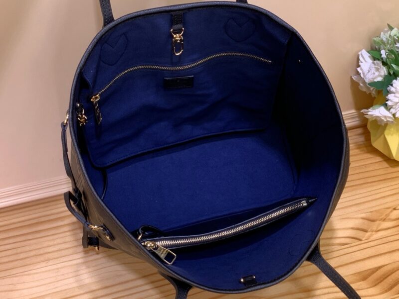 Louis Vuitton LV Never Full Black Handbags 32x29x17cm