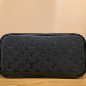 Louis Vuitton LV Never Full Black Handbags 32x29x17cm