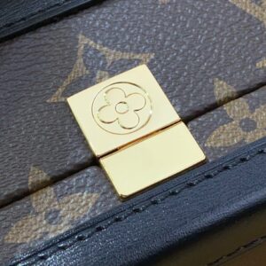 Louis Vuitton LV Petite Malle LV Monogram Pattern Like Auth Handbags 24x16x13cm