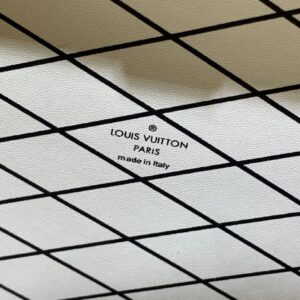 Louis Vuitton LV Petite Malle LV Monogram Pattern Like Auth Handbags 24x16x13cm