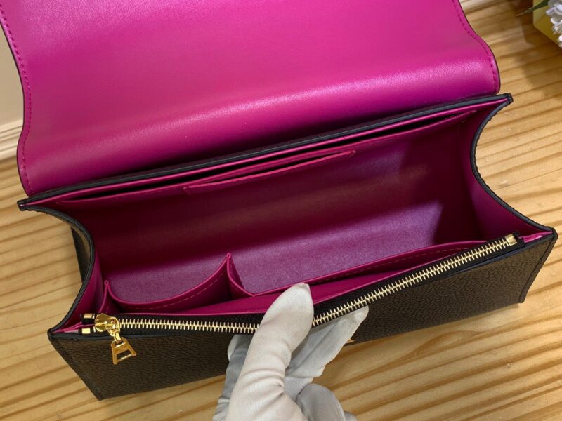 Louis Vuitton LV Twist Handle Replica Woman’s Black Handbags 17x25x11cm