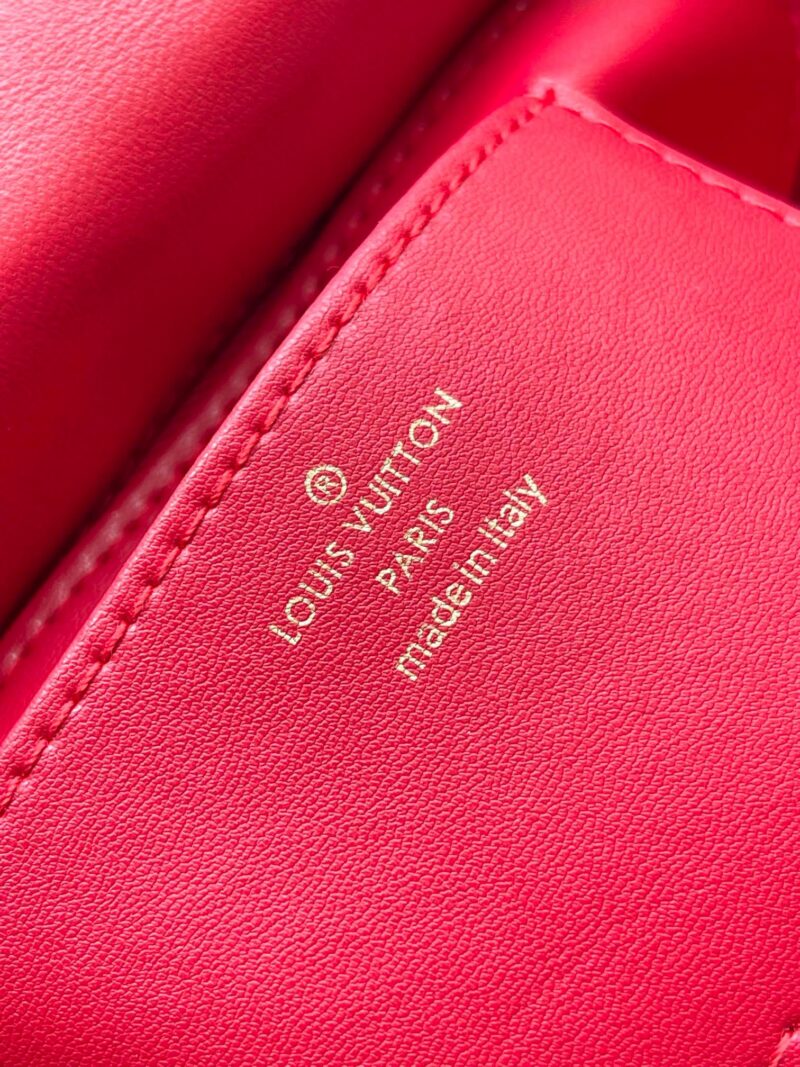 Louis Vuitton LV Twist Like Auth Woman’s Red Handbags Smooth Leather 23cm