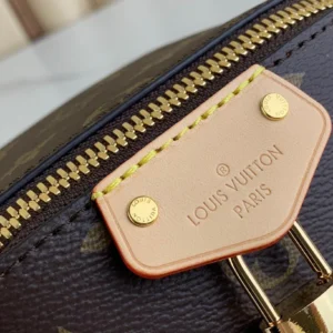 Louis Vuitton Monogram Pattern Super Premium Handbag 14x13x11cm