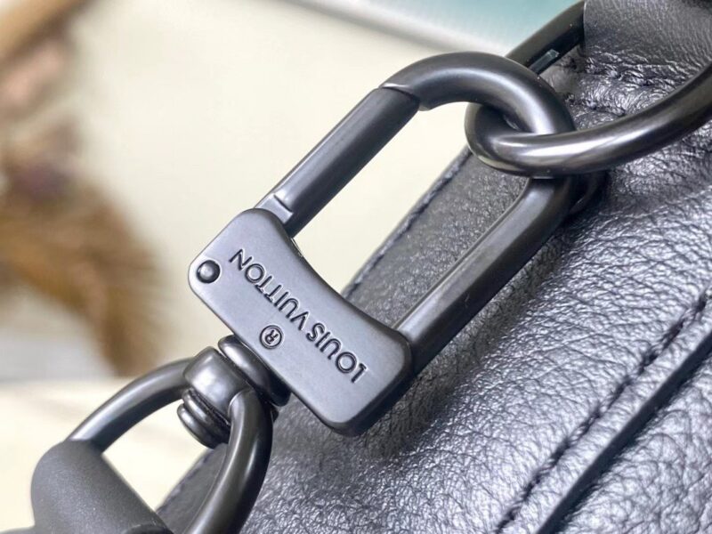 Louis Vuitton LV Fastline Men’s Handbag Black 23.5x18x7cm