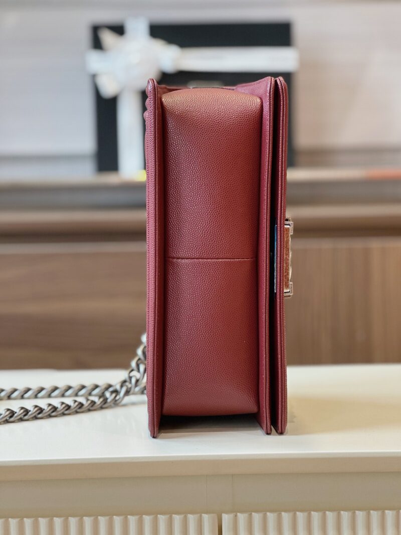 Chanel Boy Medium Handbag Woman’s V-Pattern Red Leather 25cm