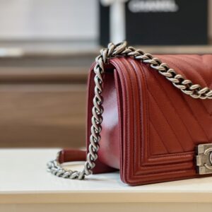 Chanel Boy Medium Handbag Woman’s V-Pattern Red Leather 25cm