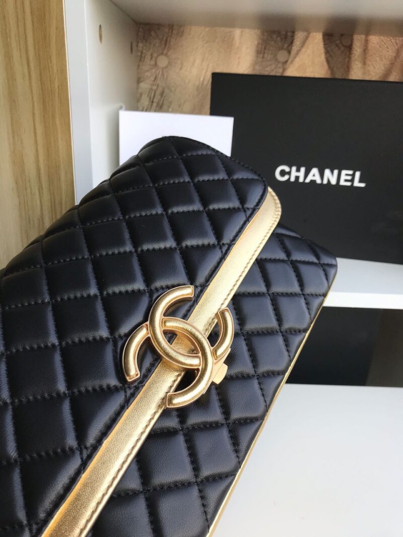 Chanel Woman’s Like Auth Handbags Black Mix Yellow Leather 25cm