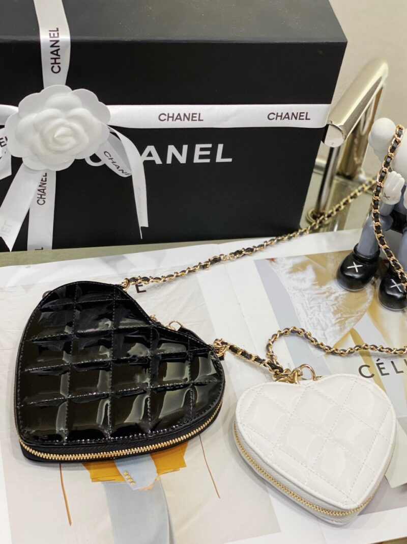 Chanel Handbags Woman’s Heart Pattern Full Wallet 15x13x2cm