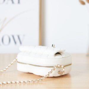 Chanel The One Like Auth Handbags Smooth Leather Heart-Pattern Milk Lock Gold 16.5x18x6.5cm