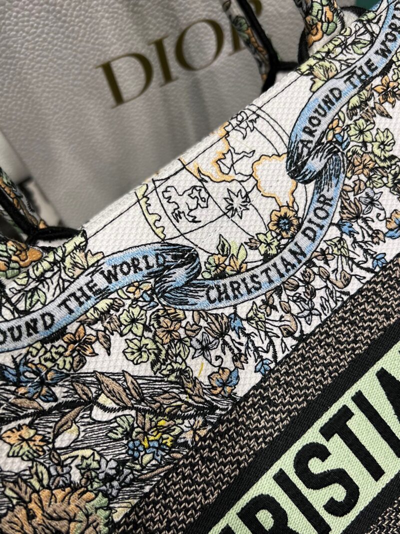 Dior Book Tote Super Quality Women’s Handbag Embroidered Fabric Size 36cm
