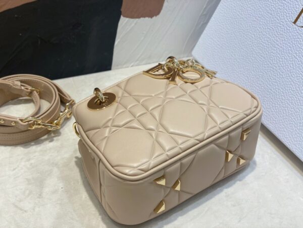 Dior Lady Women’s Handbag Beige Super Smooth Leather 20x13x8cm