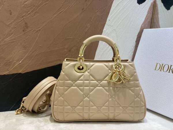 Tui-Xach-Nu-Hang-Hieu-Dior-Lady-Sieu-Cap-Mau-Be-24x18cm-5-600x451-1 Dior Lady Woman’s Like Auth Handbags Beige Smooth Leather 24x18cm