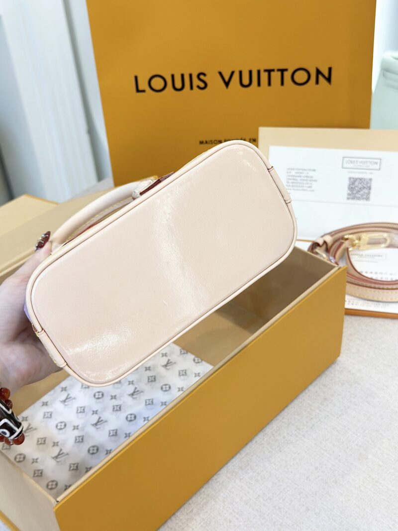 Louis Vuitton LV Nano Alma Monogram Vernis Like Auth Handbags 18x12x8cm