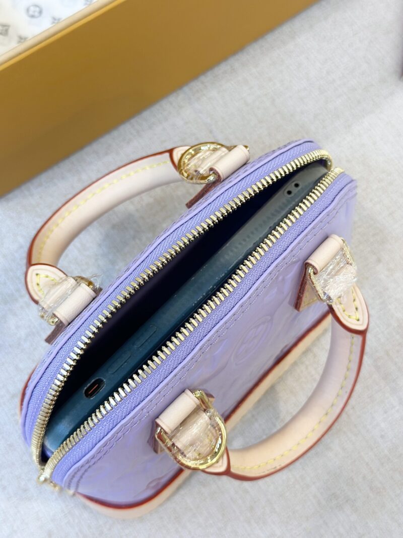 Louis Vuitton LV Nano Alma Monogram Vernis Like Auth Handbags 18x12x8cm