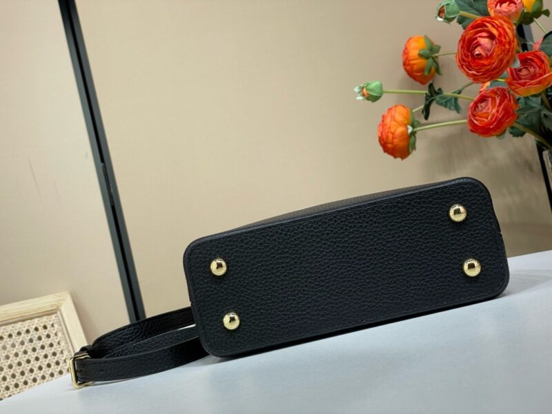 Louis Vuitton LV Capucines BB Black Cowhide Leather Handbags 21x14x8cm