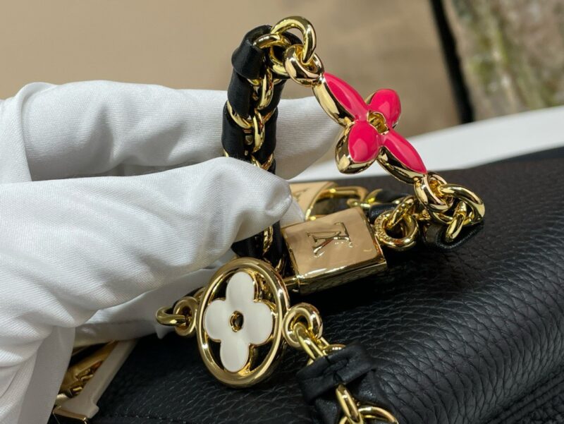 Louis Vuitton LV Capucines BB Black Cowhide Leather Handbags 21x14x8cm