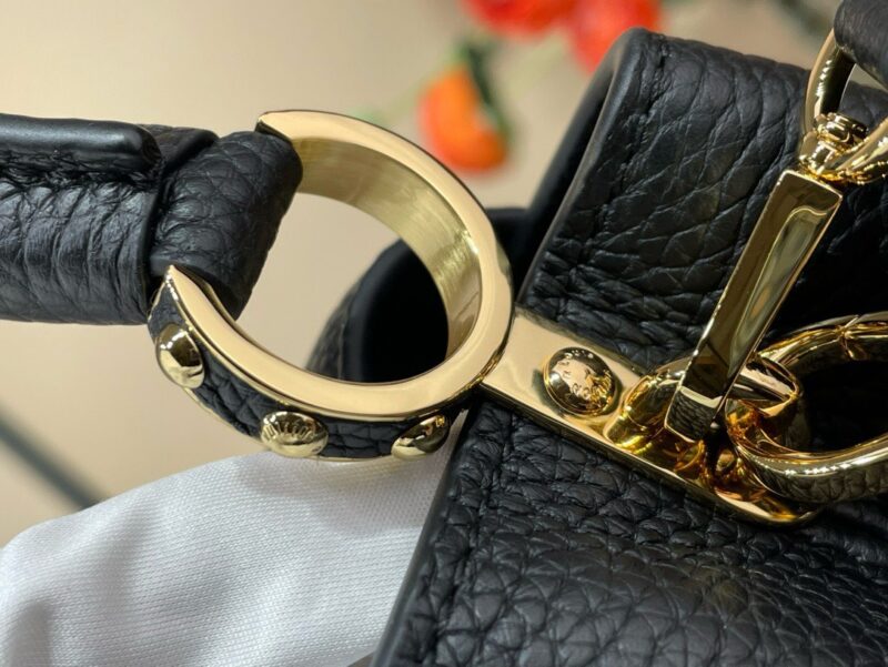 Louis Vuitton LV Capucines BB Black Cowhide Leather Handbags 21x14x8cm