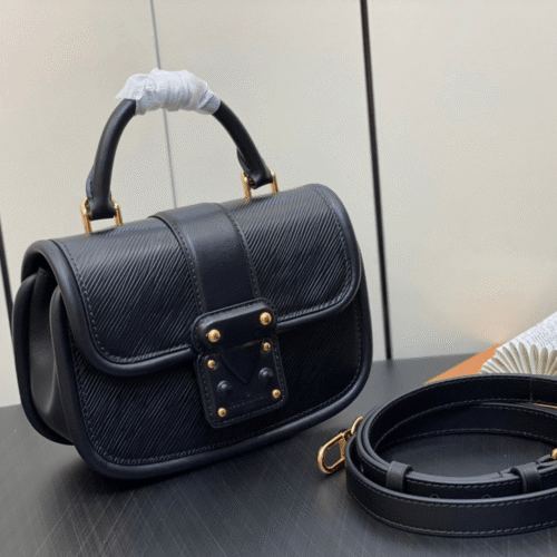 Untitled-design-2025-05-27T042702.402 Louis Vuitton Hide and Seek Bag Black Woman’s Handbags 21x15x8cm