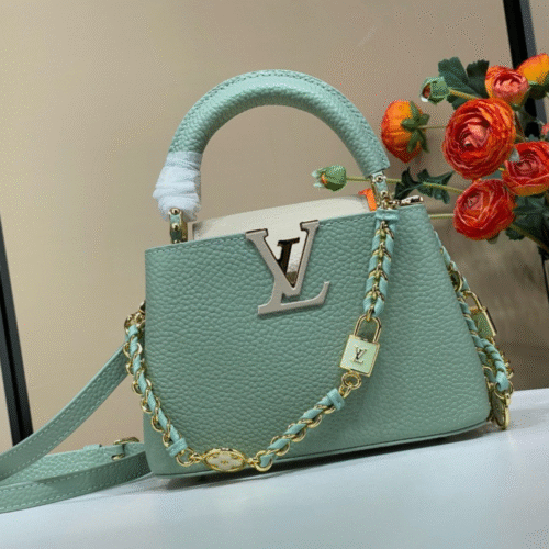 Untitled-design-2025-05-27T062939.287 Louis Vuitton LV Capucines BB Cowhide Leather Handbags 21x14x8cm