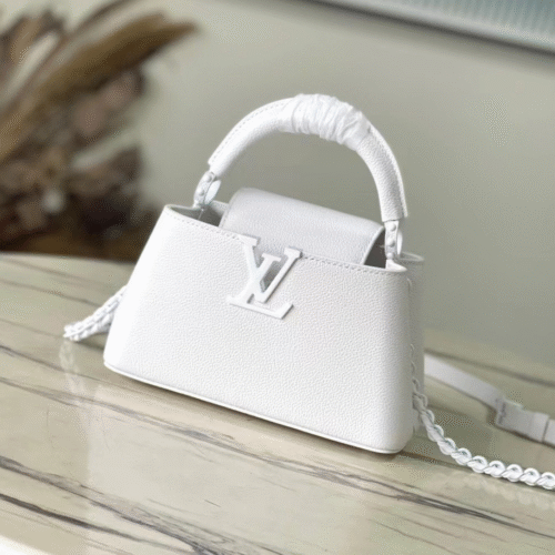Untitled-design-2025-05-27T082158.229 Louis Vuitton LV Capucines Handbags White Leather 21cm