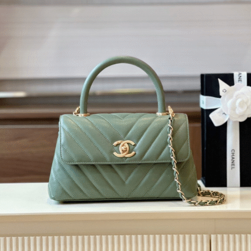 Untitled-design-2025-05-29T011649.661 Chanel Coco Handag V-Shaped Pattern With Lock Gold 25cm