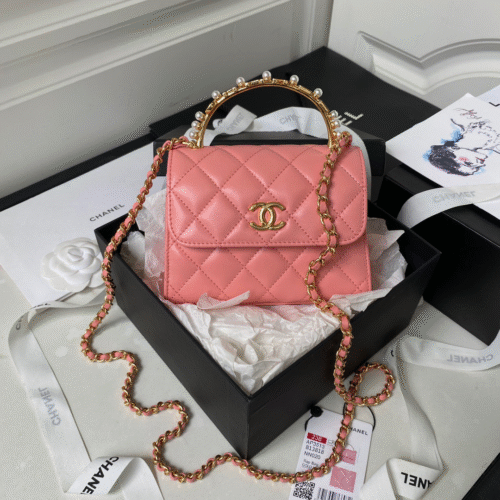 Untitled-design-2025-06-04T094338.507 Chanel Woc Pink Handbags With Pearl Handle 11.5×14.5×5.5cm