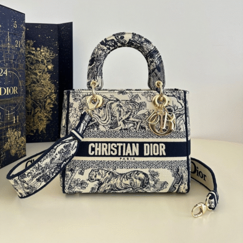 Untitled-design-2025-06-11T095121.787 CHRISTIAN DIOR BAG Lady D-lite Bag Blue